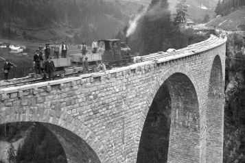 Reichenau-Tamins – Disentis/Mustér