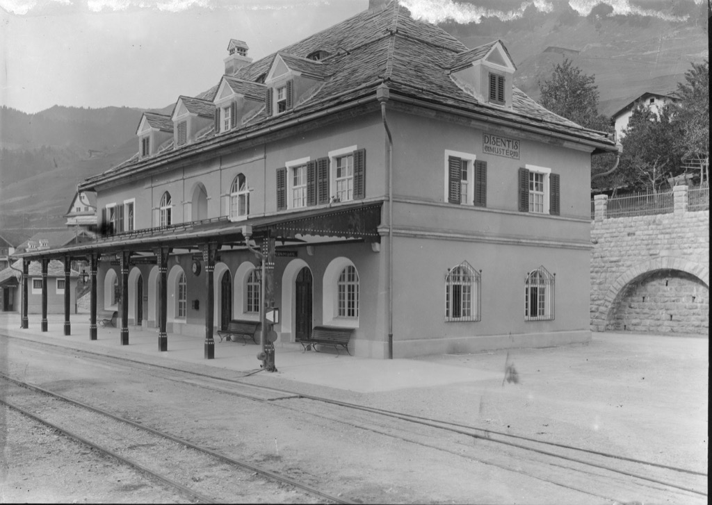Der neu erstellte Bahnhof Disentis kurz vor der Betriebsaufnahme